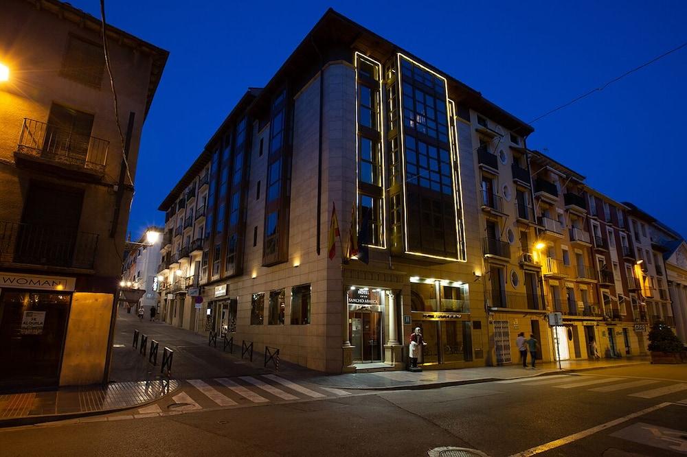 Hotel Sancho Abarca Huesca Exterior foto